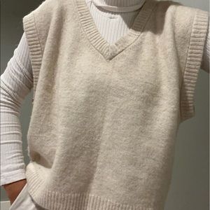Knit sweater vest